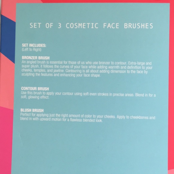 🎉Host Pick 3/13🎉 NIB! Beauty bundle-3 cosmetic brushes/3 mini beauty sponges - Picture 2 of 3
